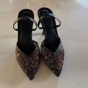 Leopard Print Pointed Toe Mule Heels - Women